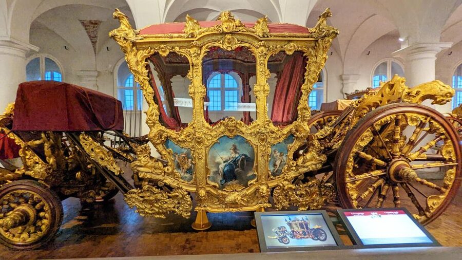 Munich: Nymphenburg Palace with official Guide - The Gallery of Beauties and Ludwig II’s birth room