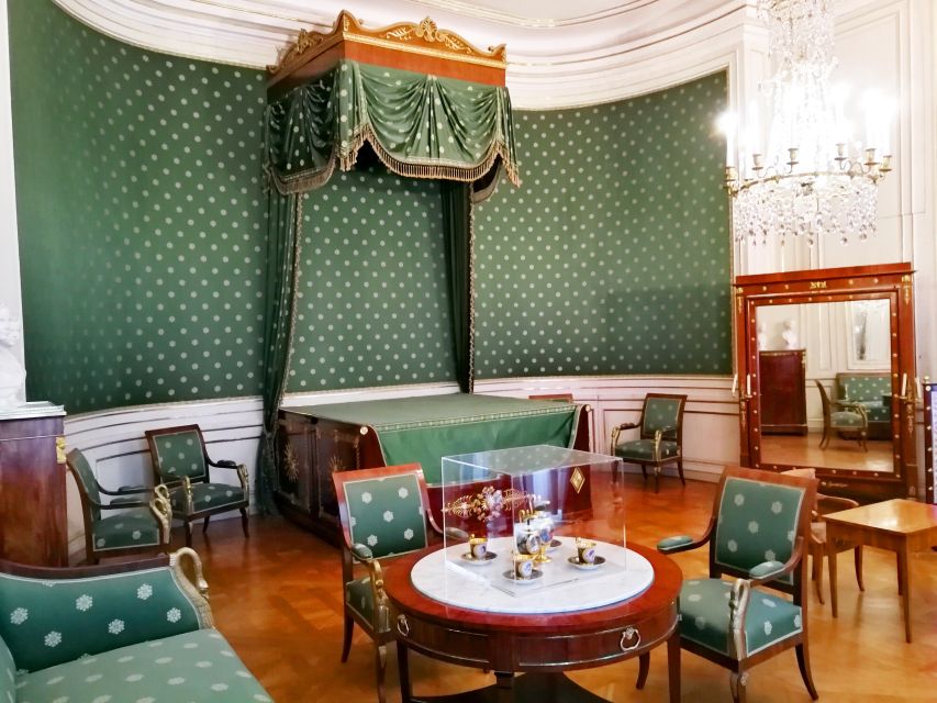 Munich: Nymphenburg Palace with official Guide - Timing, weather, and practical planning