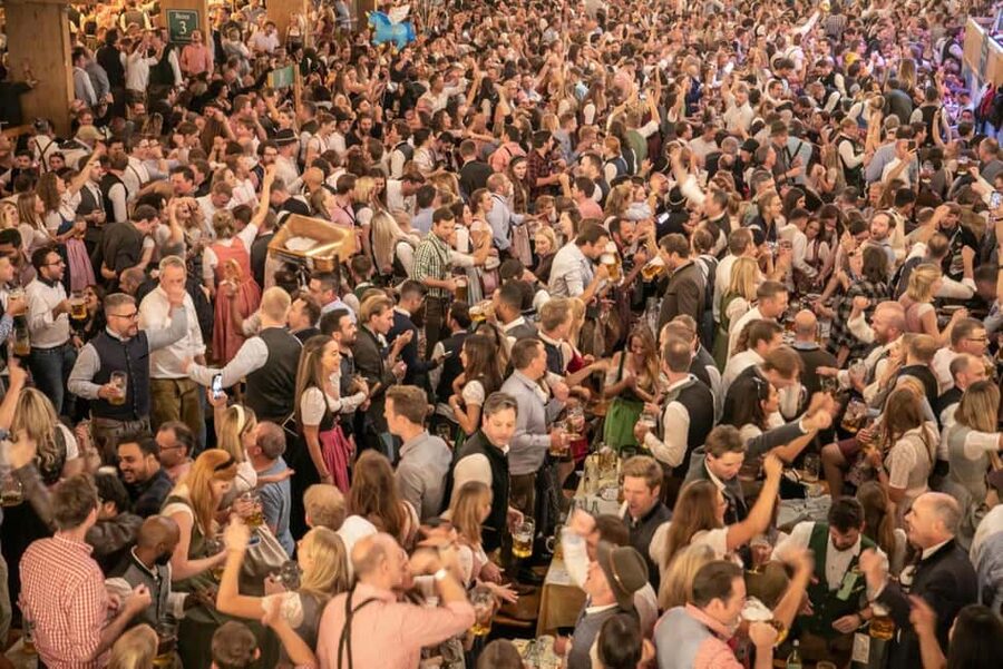 Munich: Oktoberfest Big Beer Tent Evening including table reservation - Key points to know before you book