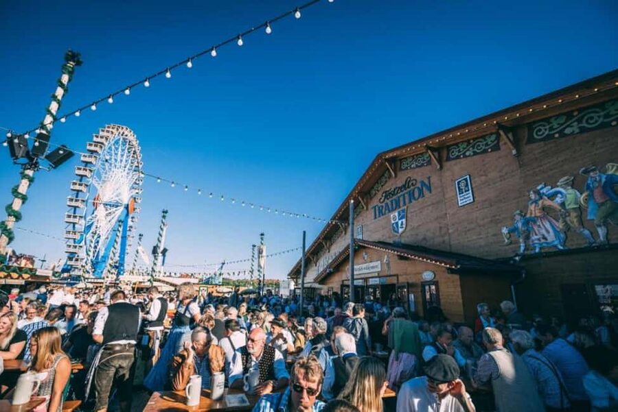 Munich: Oktoberfest Big Beer Tent Evening including table reservation - Why reserved seating matters at Oktoberfest