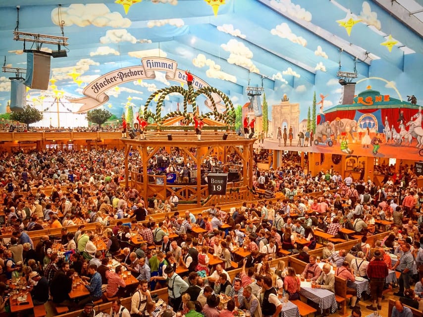 Munich: Oktoberfest Tour with Tent Reservation, Food & Beer - Timing, pace, and the shape of the four hours