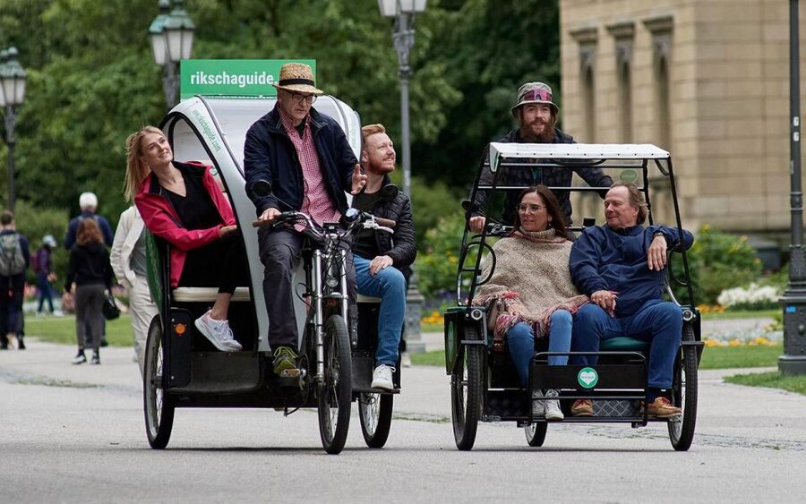 Munich: Old Town and English Garden Rickshaw Tour - From the old town to the English Garden