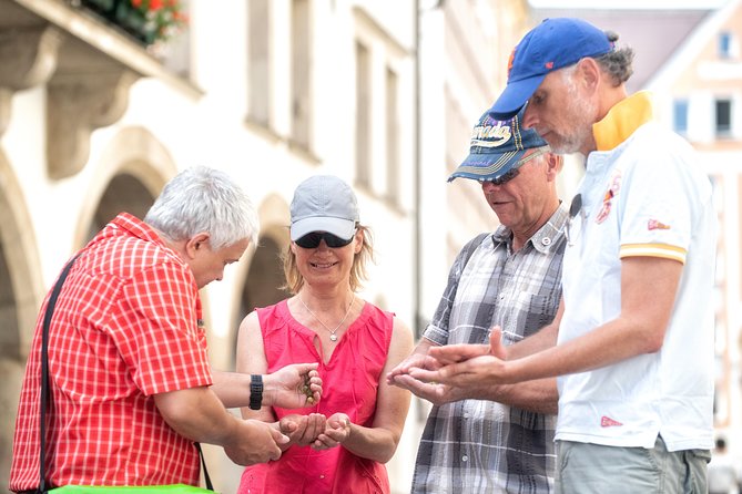 Munich: Old Town Walking Tour - Beer halls, breakfast customs, and local habits