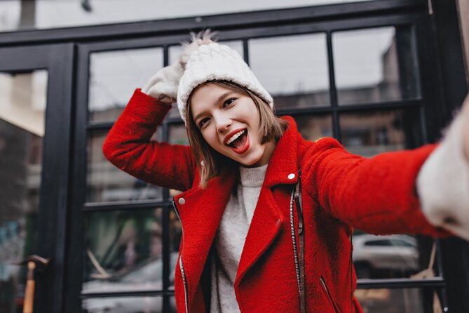 Munich Photoshoot: A Must-Have Holiday Experience! - Starting at Odeonsplatz in central Munich