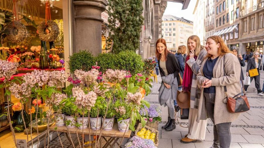 Munich: Private Personalized Walking Tour with a Local Host - BMW Welt and Olympic Park for modern Munich