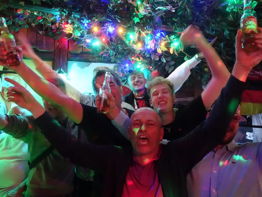 Munich: Private pub crawl with insider-guide & free shots - A private night that starts at Leopoldstraße 96
