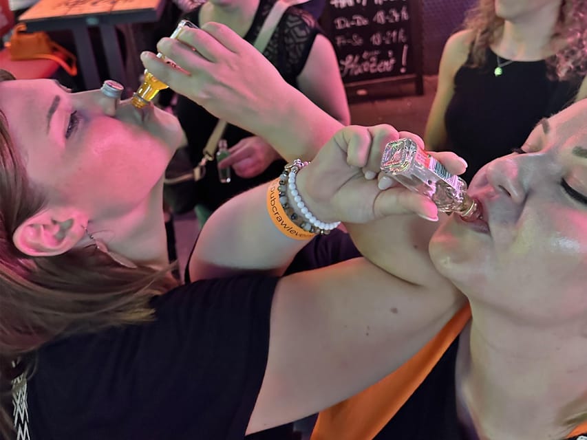 Munich: Private pub crawl with insider-guide & free shots - Guaranteed entry and reserved places