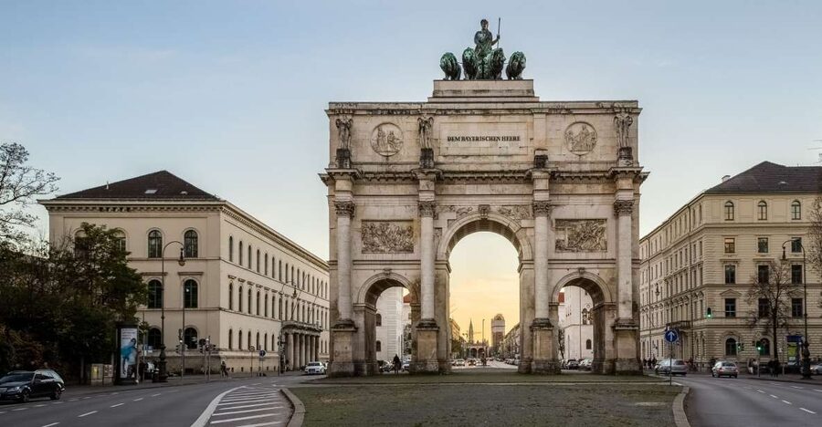 Munich : Private Walking Tour with A Guide (Private tour) - Why a private Munich walk works so well