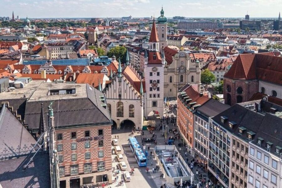 Munich : Private Walking Tour with A Guide (Private tour) - The English Garden and a slower look at city life