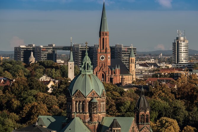Munich: Private Walking Tour with a Local - Choosing between two and six hours