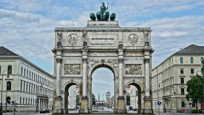 Munich Private Walking Tour With A Professional Guide - Odeonsplatz and the Beer Hall Putsch