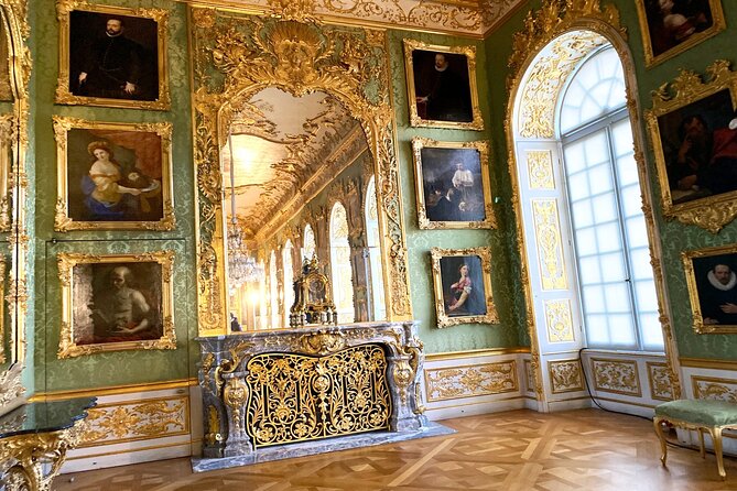 Munich Residenz Palace and Hofgarten Skip-the-line 2,5h Tour - Max-Joseph-Platz and Munich’s royal setting