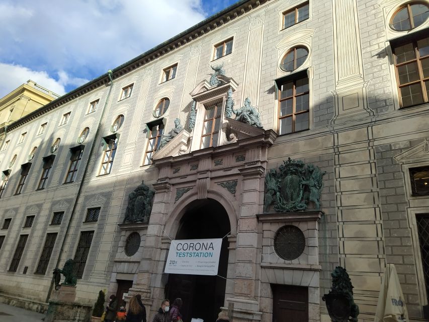 Munich Residenz: Private Tour with artists and historians - Following the Wittelsbach family through 139 rooms