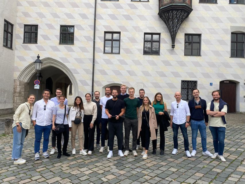 Munich: Resistance against Hitler - Historical Walking Tour - The White Rose at the heart of the university