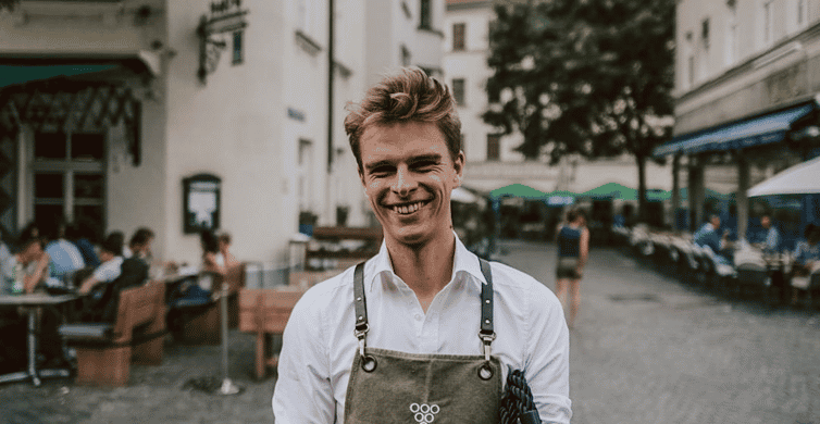 Munich: Romantic Wine Experience for Two at Viktualienmarkt - A Date in the Middle of Viktualienmarkt