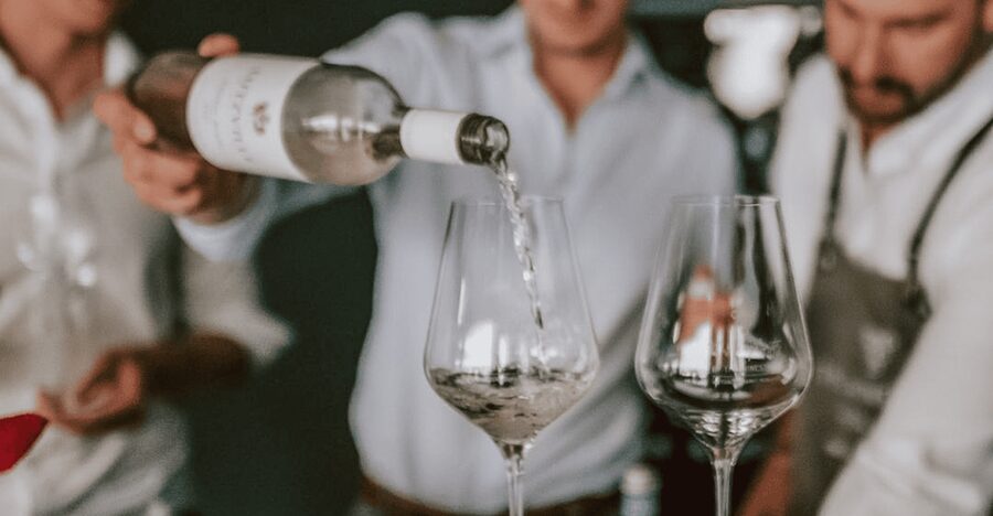 Munich: Romantic Wine Experience for Two at Viktualienmarkt - What Happens During the Two Hours
