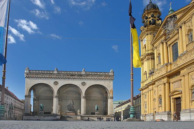 Munich's Highlights 3-hour Segway Tour - Eisbachwelle and Haus der Kunst