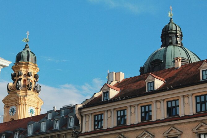 Munich Scavenger Hunt and Sights Self-Guided Tour - Starting among the stalls at Viktualienmarkt