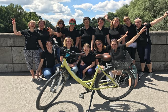 Munich Small-Group Bike Tour - Ludwig Maximilian University and Odeonsplatz