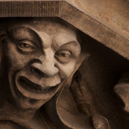 Munich: Spooky Tour of Old Town in German - Starting beneath the Frauenkirche towers