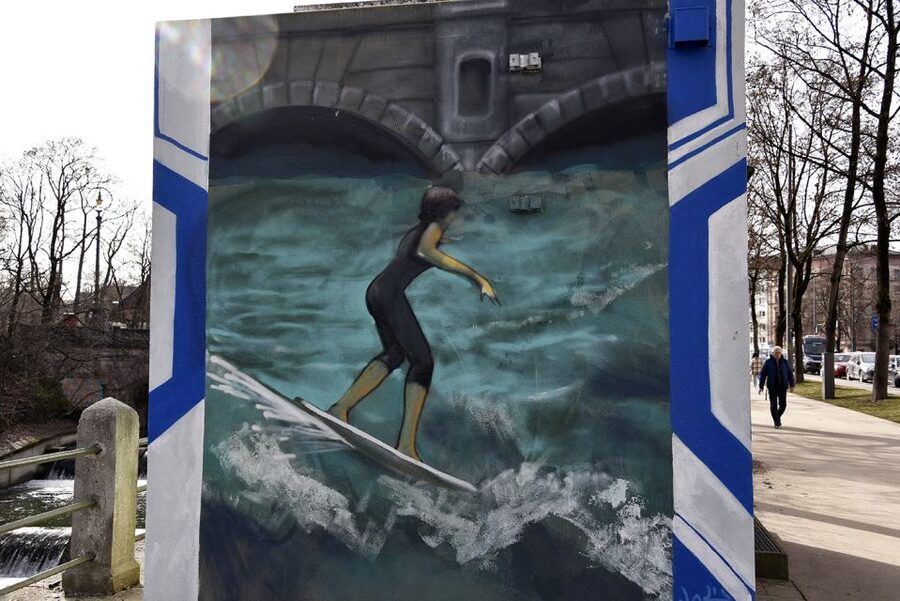 Munich: Street Art Bike Tour - Starting at Marienplatz and leaving the postcard center