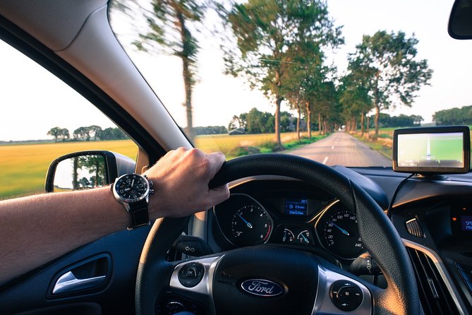 Munich to Prague - Private Transfer with 2 hours of Sightseeing - Timing, pickup, and the Prague arrival