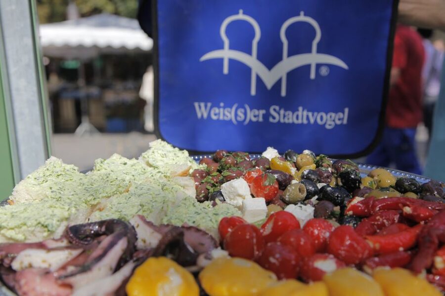 Munich: Viktualienmarkt Food Tasting Tour in German - Why Viktualienmarkt works so well for a food tour
