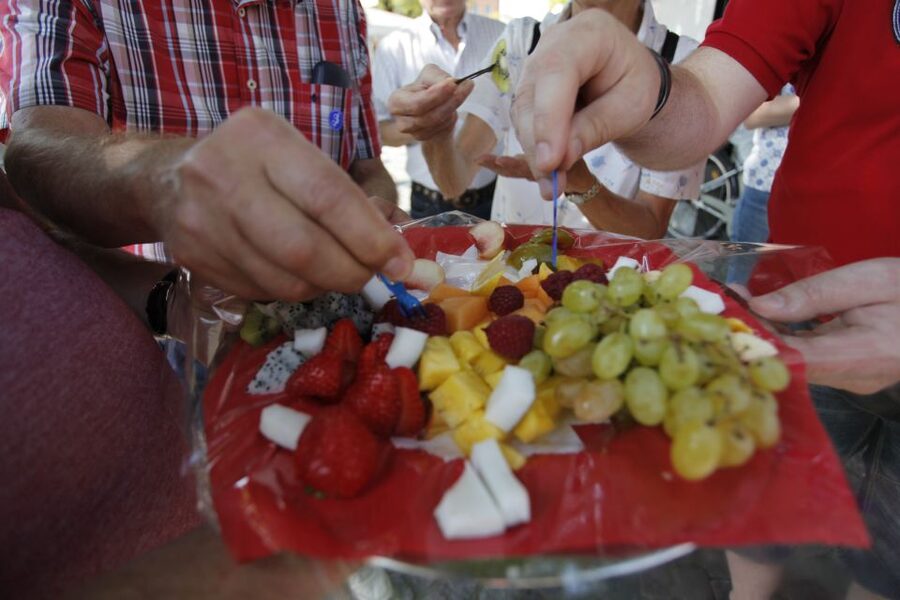 Munich: Viktualienmarkt Food Tasting Tour in German - Is $647 a fair price for two hours?