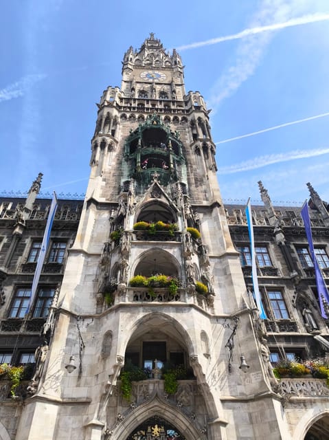 Munich: Walking tour of the old town with all your senses - Small surprises make the walk less predictable