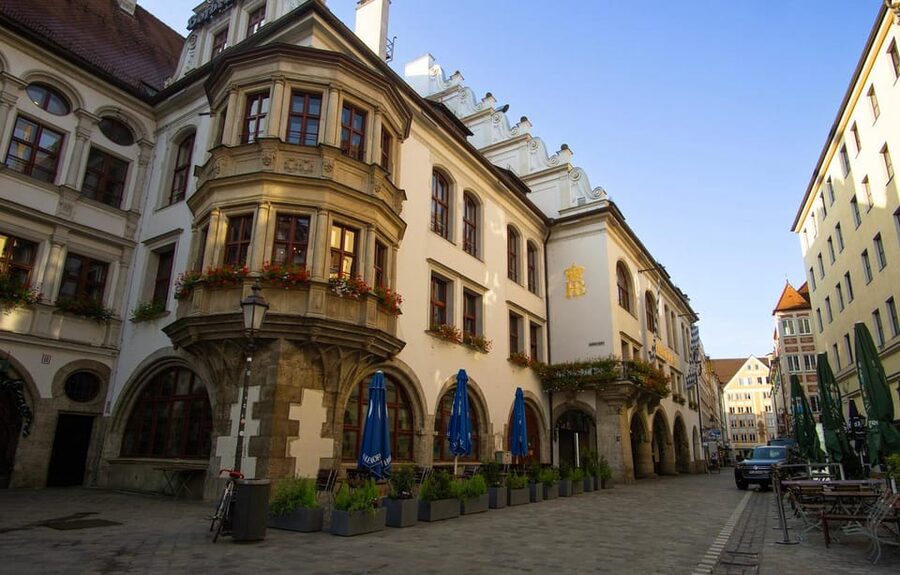 Munich: Walking tour of the old town with all your senses - Who will get the most from this Munich walk
