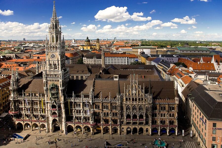 Munich: Walking Tour Old Town and Viktualienmarkt - Key points at a glance