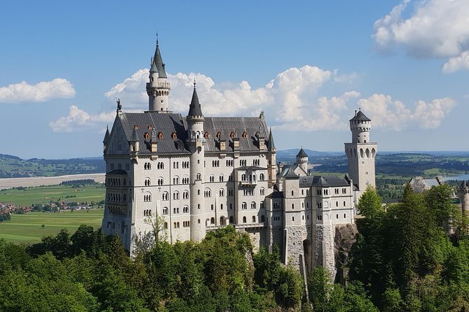 Neuschwanstein Castle Skip-the-Line Private Tour for Groups - Inside Neuschwanstein, the castle story comes alive