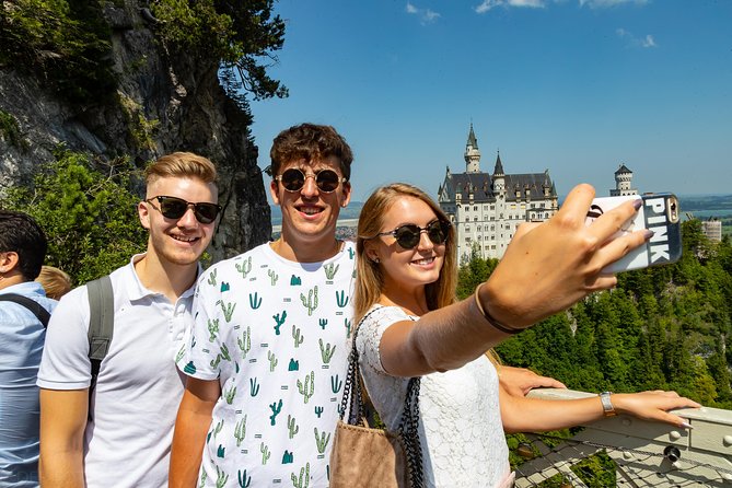 Neuschwanstein & Linderhof Castle-Fairytale Day Tour from Munich - Linderhof Palace brings a surprise at 10am