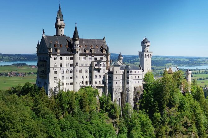 Neuschwanstein & Linderhof Castle Luxury Private Tour from Munich - Neuschwanstein: the famous first impression