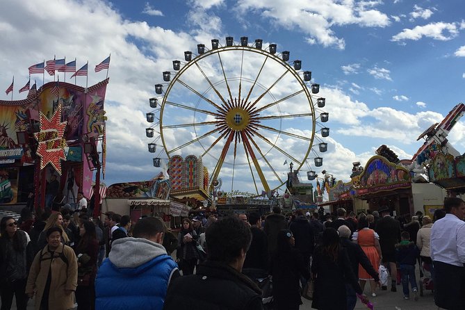 Oktoberfest Tour with table and unlimited beer - Who will enjoy this Oktoberfest tour?