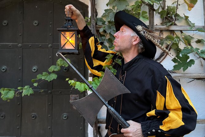 On the road with the night watchman - Frauenkirche and the story of Petronella Stromairin