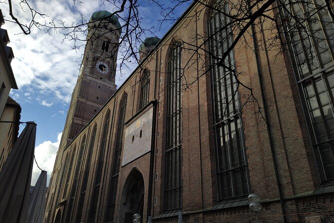 Paul's Private Tour in Munich old City - Five Courts, Platzl, and modern Munich