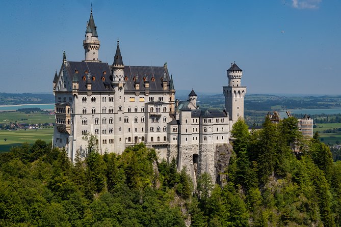Premium Neuschwanstein Castle and Linderhof VIP Tour from Munich - Who should book this day trip?