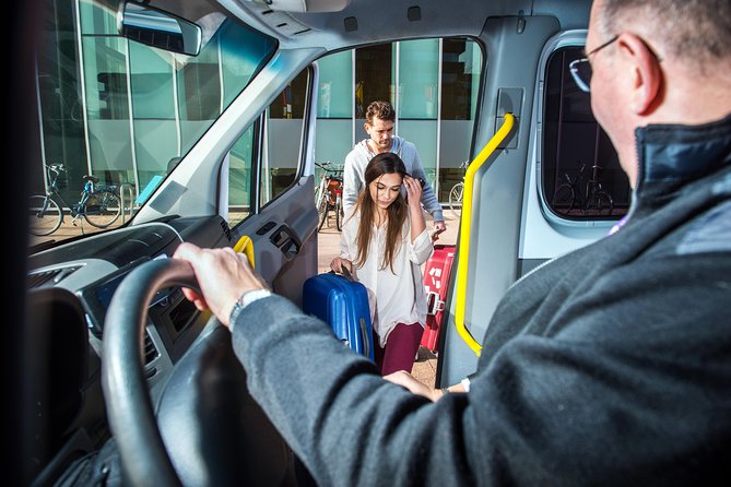 Private arrival transfer Munich Airport to Munich Hotels - Service quality and what to expect from the driver