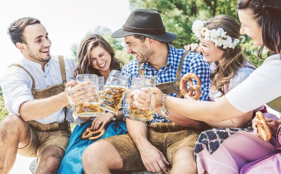 Private Beer Tasting Tour in Munich with Oktoberfest Museum - What the Old Town route adds