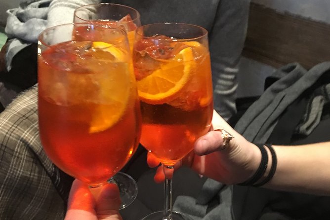 PRIVATE - Best Munich Cocktail Tour - all inclusive - Ending at Marienplatz