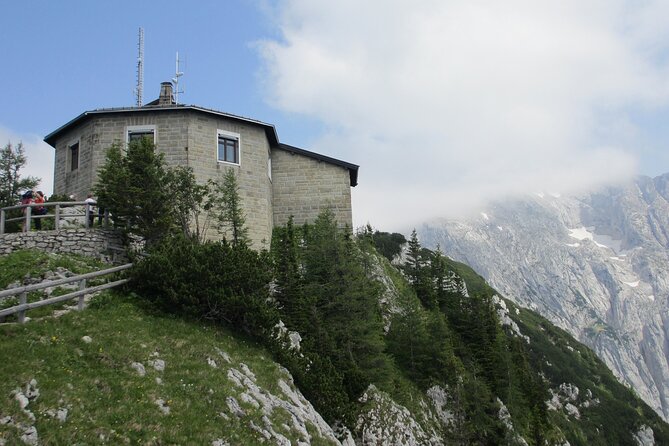 Private day trip from Munich to Eagle's Nest, Salzburg and back - A private vehicle makes the long day easier
