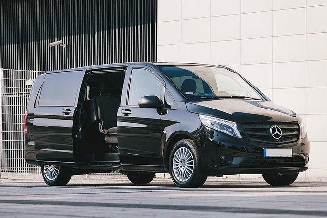 Private Departure Transfer: Munich Airport - Hotel pickup for a departure
