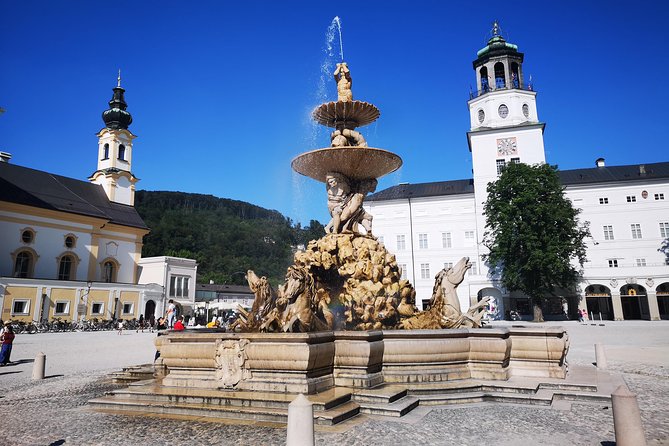Private Eagles Nest & Salzburg Mini Van Tour incl. S.O.M sights - Schloss Hellbrunn and the Sound of Music gazebo