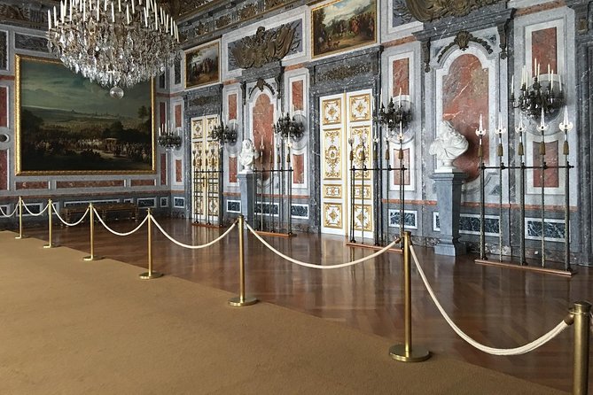 Private Herrenchiemsee Castle Tour from Munich with Cruise and Carriage Ride - Exploring Herrenchiemsee Palace