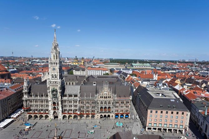 Private Munich Old Town and Third Reich Walking Tour - Hofbräuhaus adds noise, beer, and political context