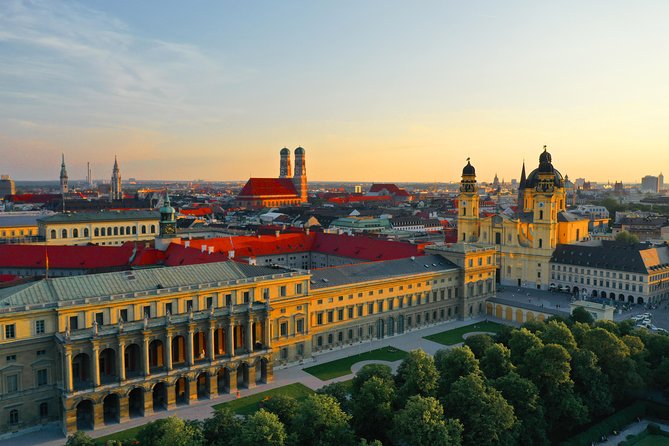Private Munich Old Town Walking Tour - Marienplatz, the natural finish