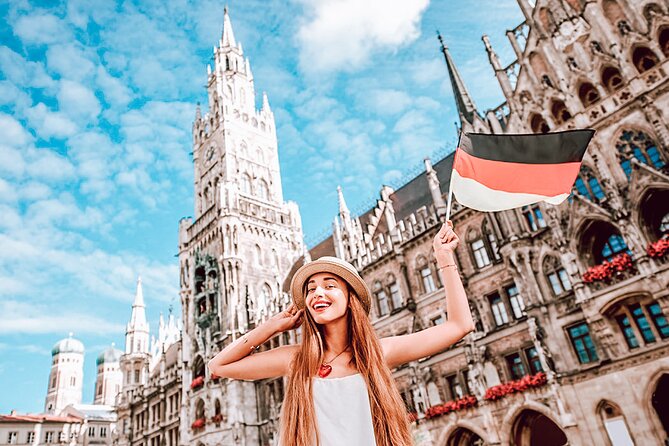 Private Munich Tour for History Buffs with Architectural Gems and WWII sites - Munich history in a compact two-hour walk