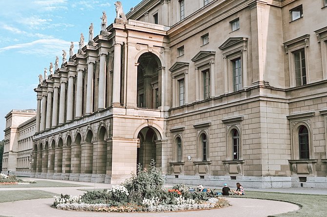 Private Munich Tour for History Buffs with Architectural Gems and WWII sites - The Residenz, royal rooms and Nazi-era connections