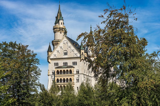 Private Neuschwanstein Castle Tour - optional Alpine Coaster - Seeing Neuschwanstein from the outside